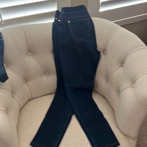 NWOT Slim Factor Denim Ankle jeans by Investments
